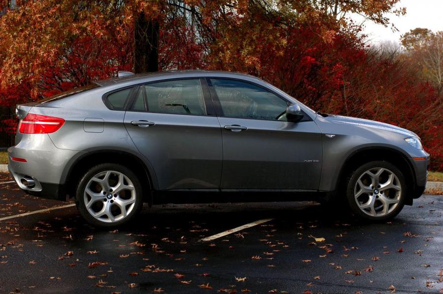  BMW X6 XDrive 3.5i 2008 года  (фото 34 из 44)